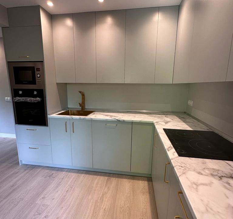 Amplia Cocina Recien Reformada