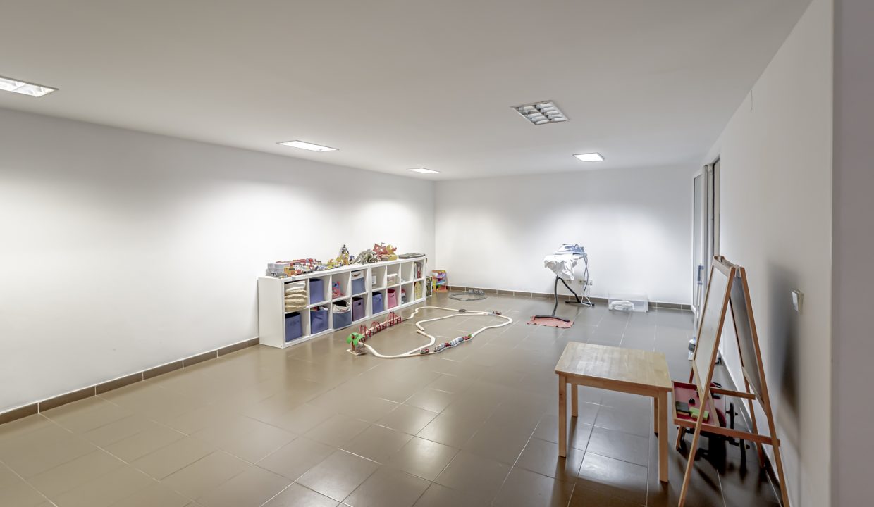 mistral2-12